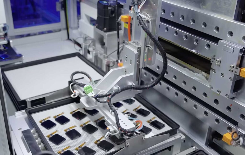 Wholesalers from Albania manufacture smartwatches in Chinese factories.